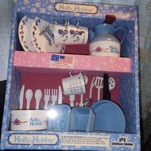 Vintage Unopened Holly Hobbie Chilton USA Dishes Baking Measuring Cup Teapot